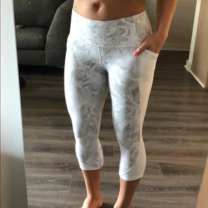 Lululemon All The Right Places Crop, Luxtreme 2018